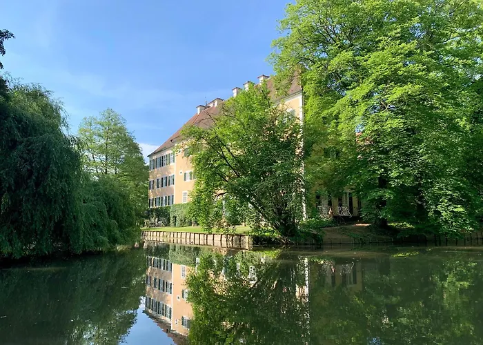 Wohnen Im Wasserschloss Sandizell Gasthuis Schrobenhausen